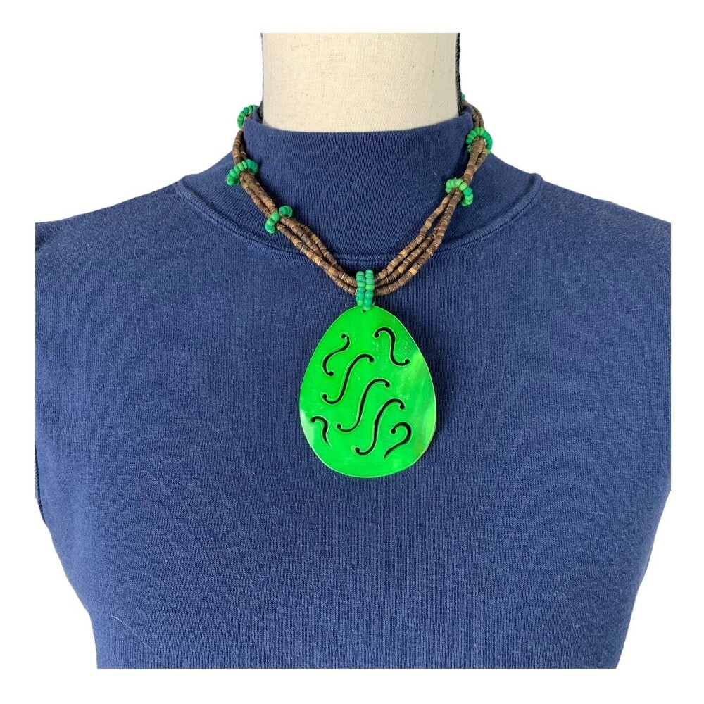 Handmade Tribal Islander Primitive Choker Beaded Painted Shell Pendant